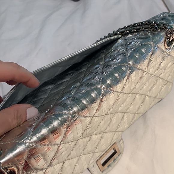 Authentic Chanel silver stripe 2.55 chain strap size jumbo.  More pics available - Picture 7 of 7